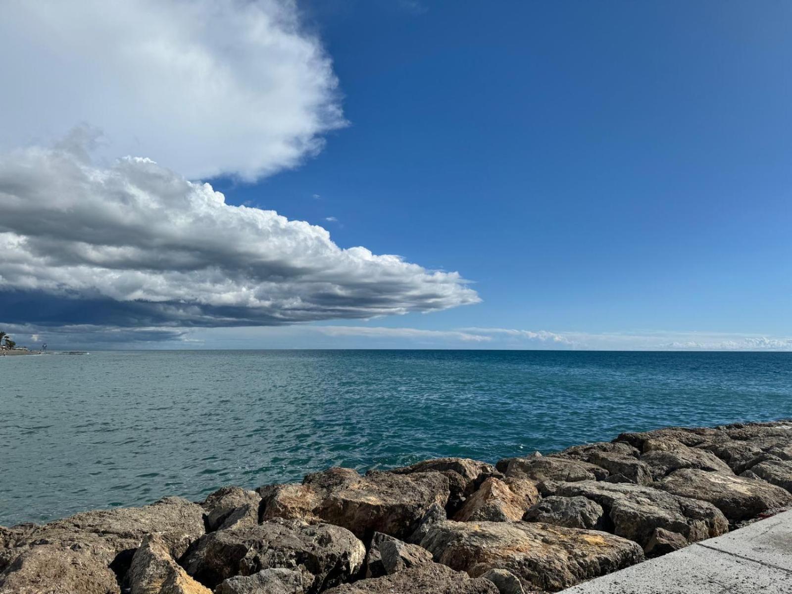 Vila Brisas Del Mar Caleta De Velez Exteriér fotografie